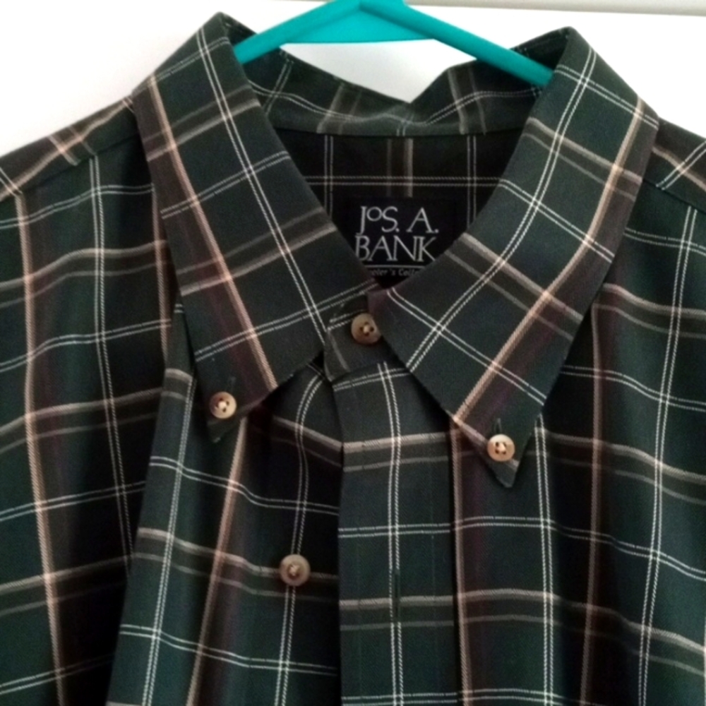 Jos A Bank Travelers collection shirt